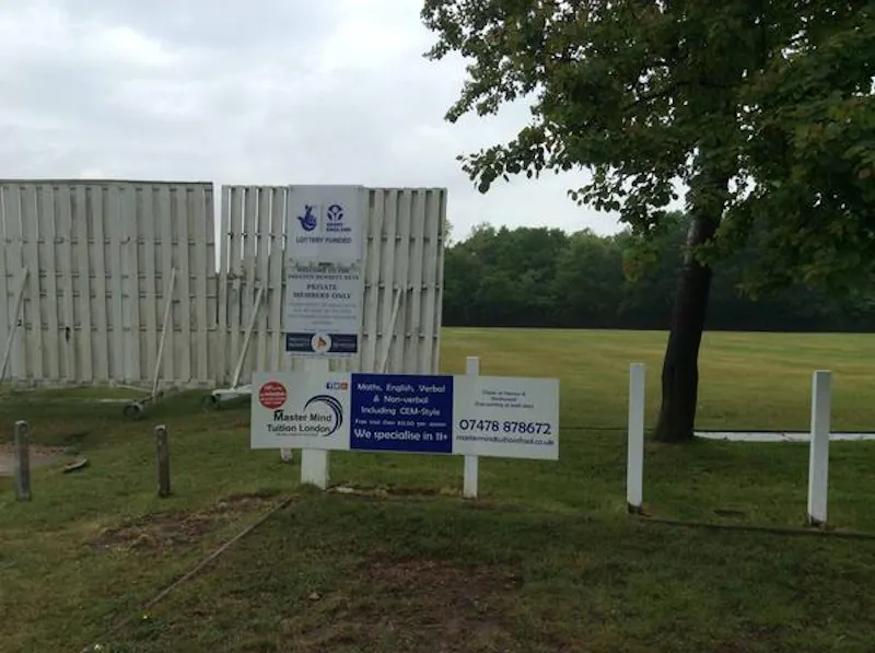 Cricket club with lake in Stanmore, V156 (photo 35)