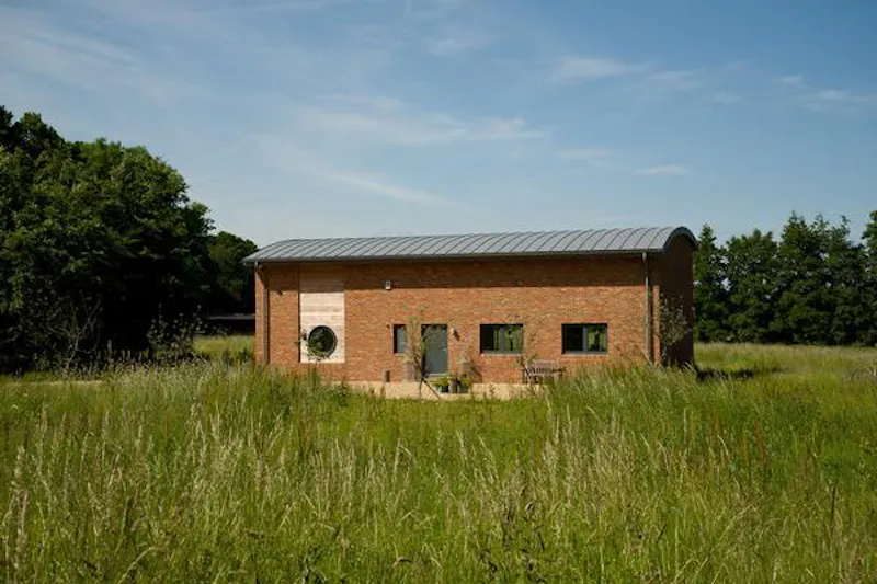 New-build barn photo studio, L668 (photo 1)
