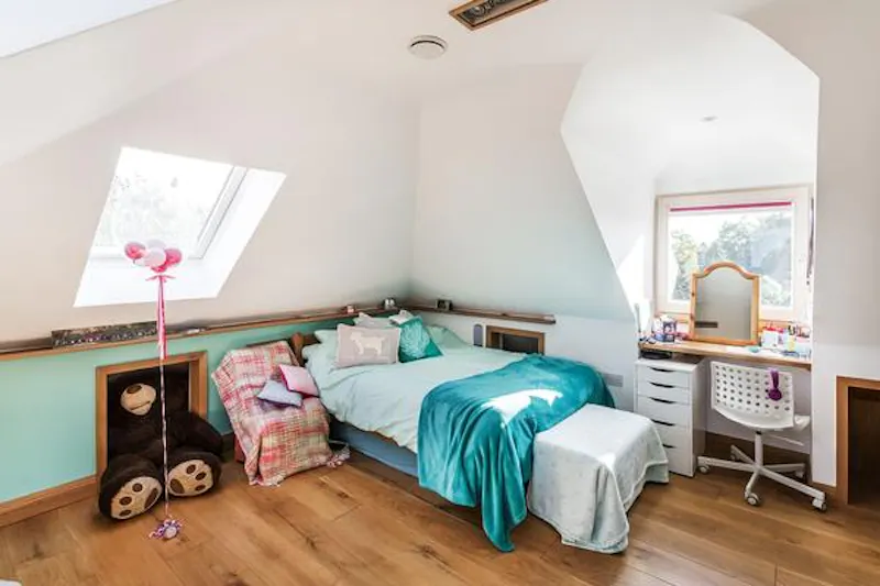 Bedroom - child's at Woking pool house, D2316 (photo 58)