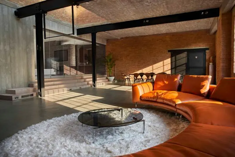 Exposed brick at Tower Hamlets loft apartment, K417 (photo 1)