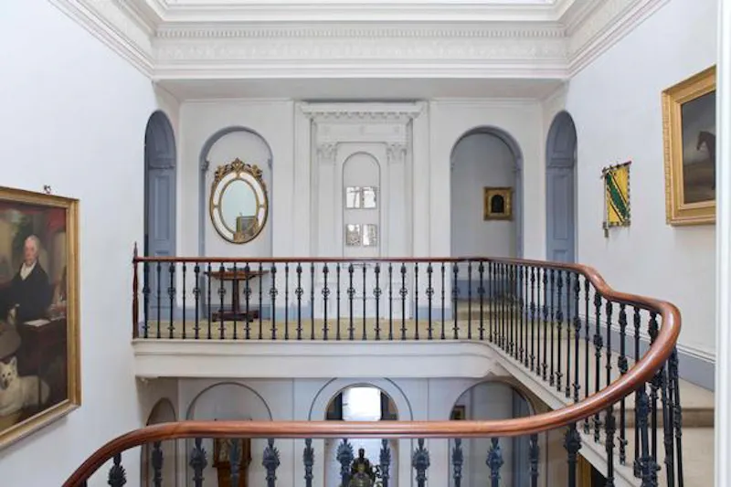 Neo-classical Bedford house, A1438 (photo 8)