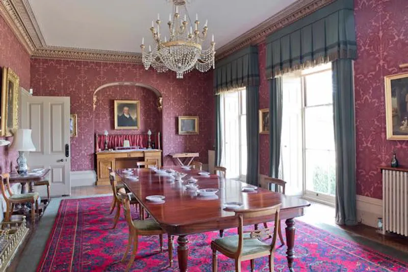 Neo-classical Bedford house, A1438 (photo 16)