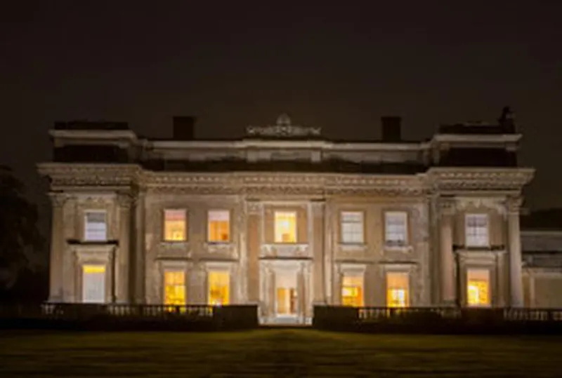 Neo-classical Bedford house, A1438 (photo 28)