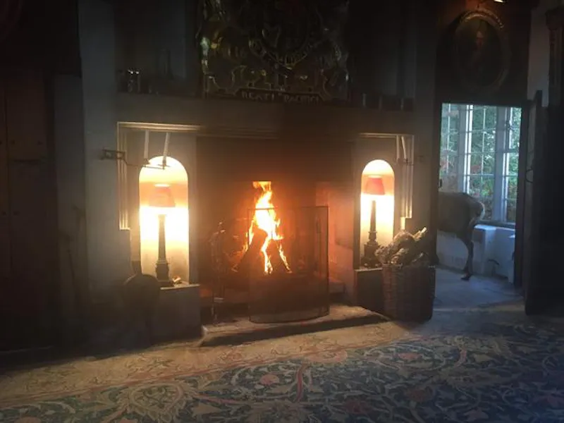 Fireplace at Film location E439 in Gloucestershire (photo 4)