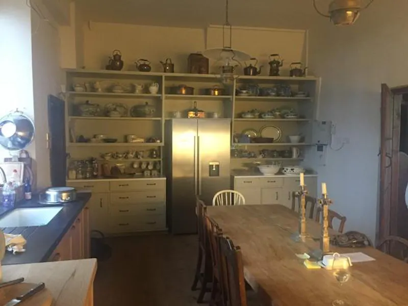 Kitchen at Film location E439 in Gloucestershire (photo 7)