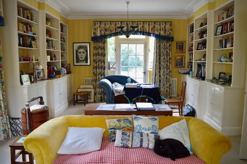 Living Room at Family house in Dulwich, E440 (photo 5)