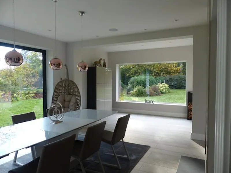 Film location D2318 in Surrey (photo 5)