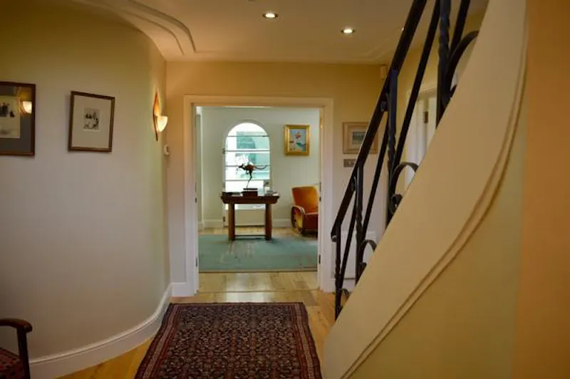 Entrance hall at Quirky Poole deco house, D2319 (photo 3)