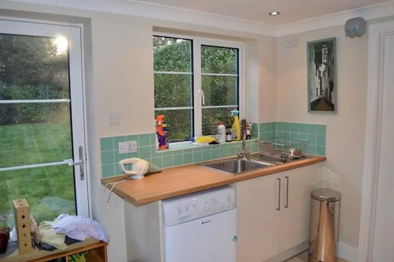 Quirky Poole deco house, D2319 (photo 19)