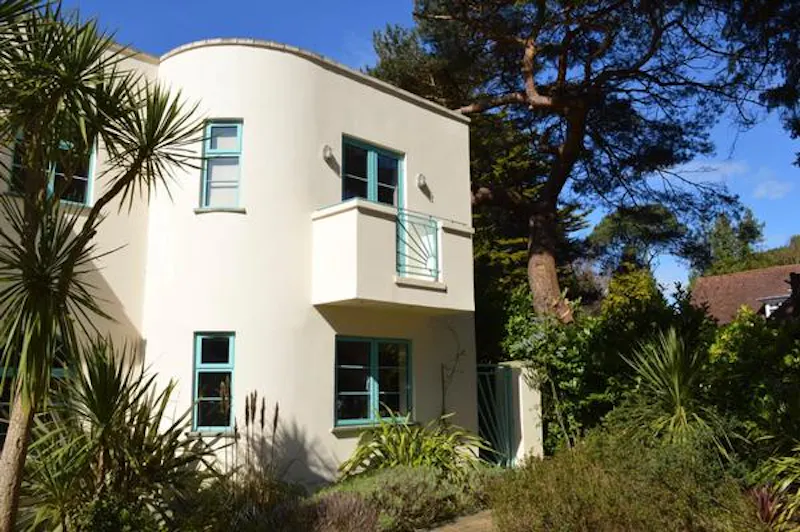 Quirky Poole deco house, D2319 (photo 64)
