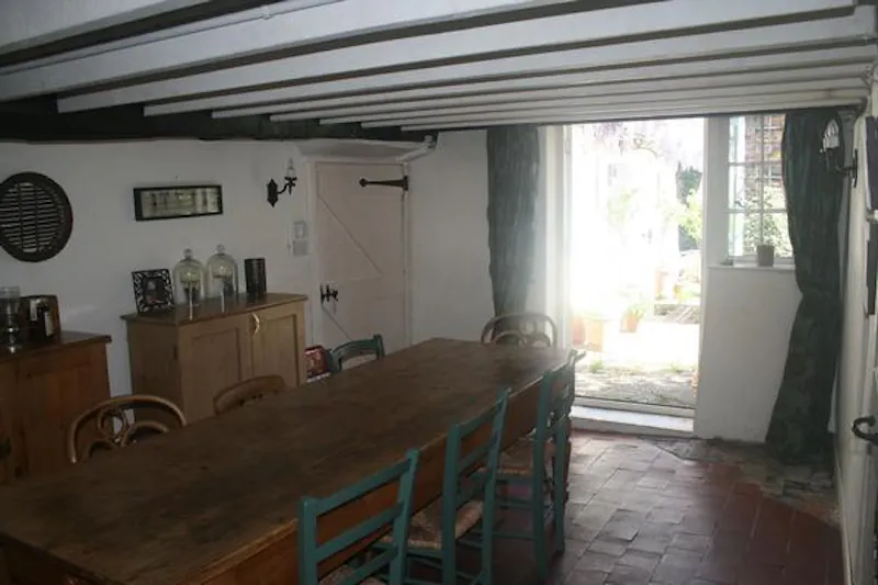 Quaint Great Missenden home, C886 (photo 6)