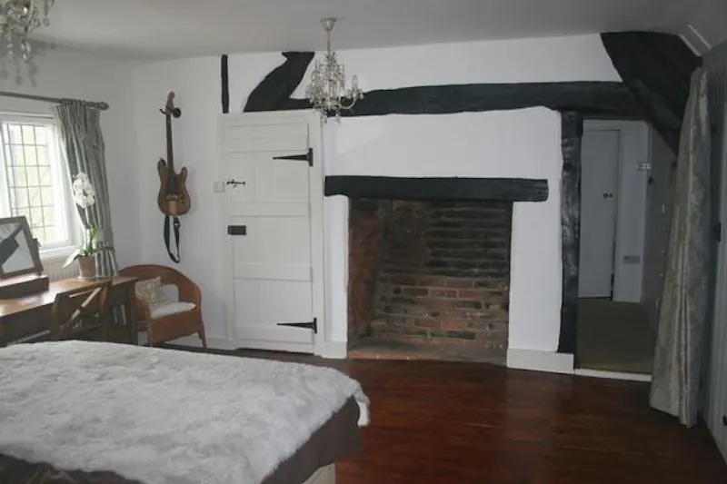 Quaint Great Missenden home, C886 (photo 27)