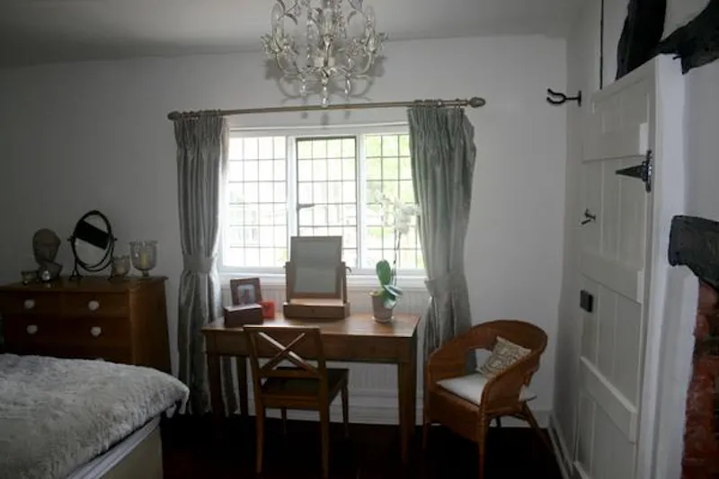 Quaint Great Missenden home, C886 (photo 34)
