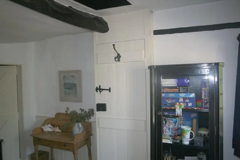 Quaint Great Missenden home, C886 (photo 39)