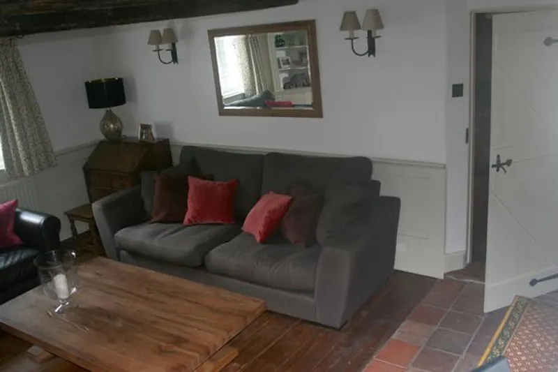 Quaint Great Missenden home, C886 (photo 63)