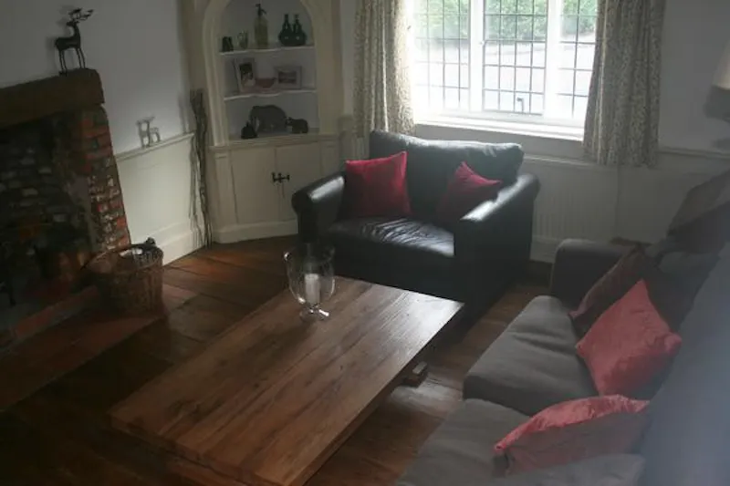 Quaint Great Missenden home, C886 (photo 71)