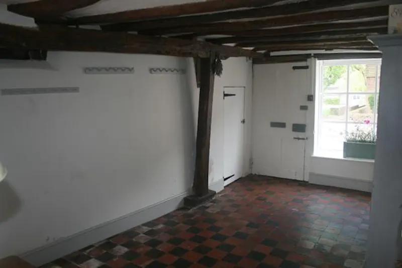 Quaint Great Missenden home, C886 (photo 85)