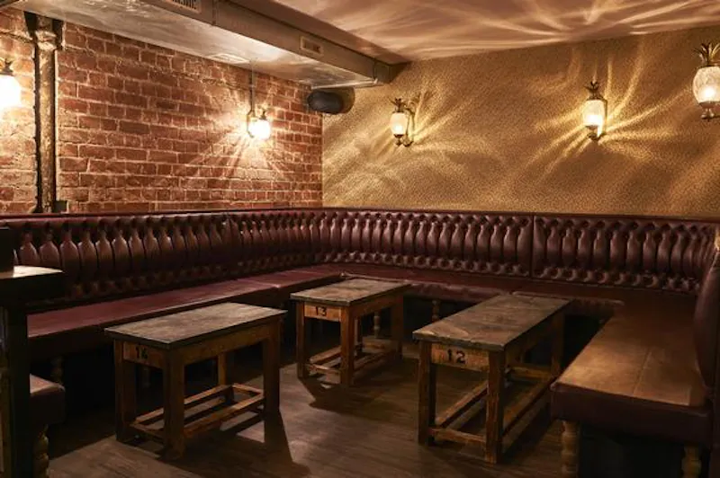 Film location R814 in London (photo 5)