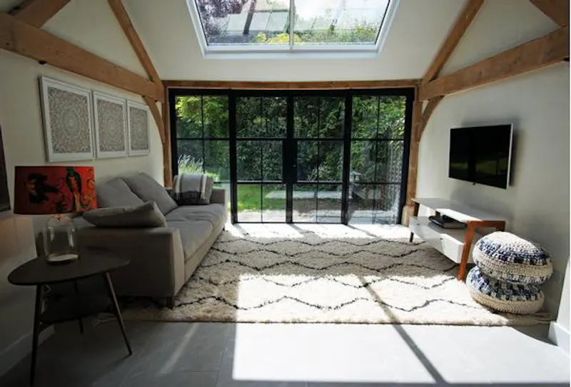 Crittall windows at Stylish Dorking barn conversion, L670 (photo 6)