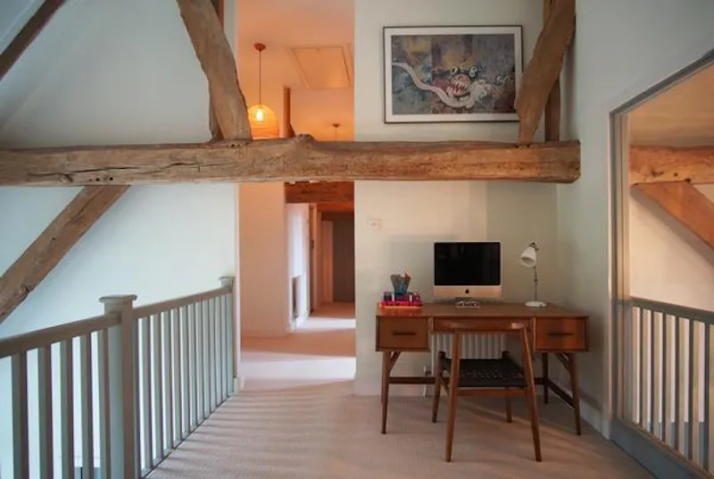 Stylish Dorking barn conversion, L670 (photo 14)