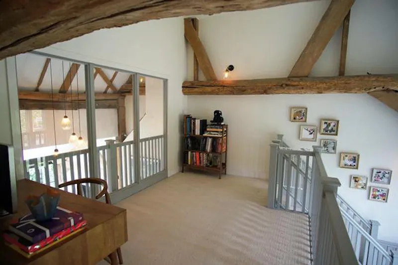 Stylish Dorking barn conversion, L670 (photo 15)