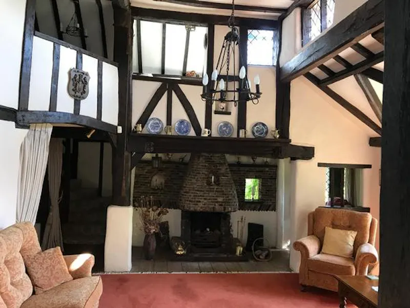 Beams at Film location C888 in East Sussex (photo 3)