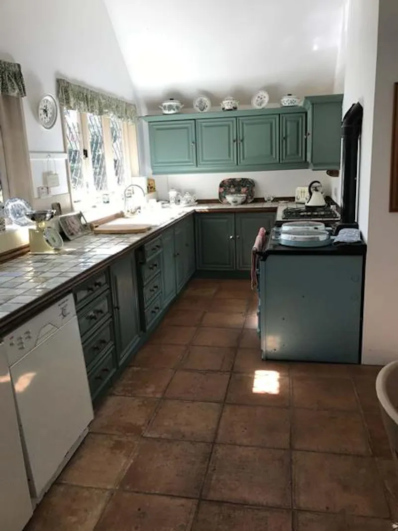 Kitchen at Film location C888 in East Sussex (photo 5)