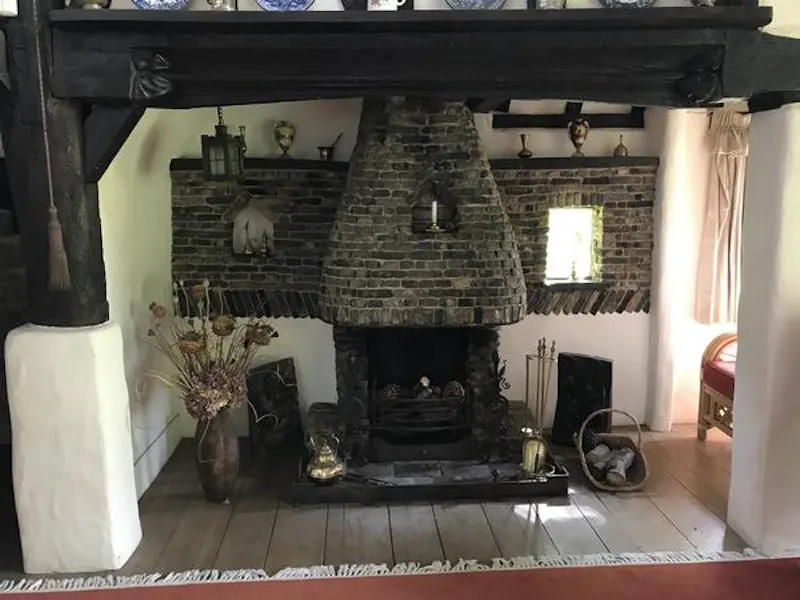 Fireplace at Film location C888 in East Sussex (photo 15)