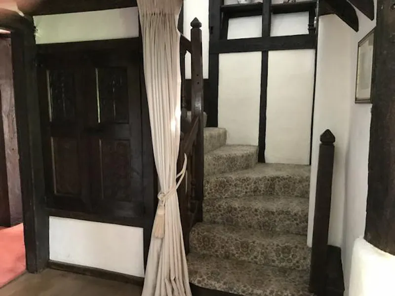 Staircase at Film location C888 in East Sussex (photo 22)
