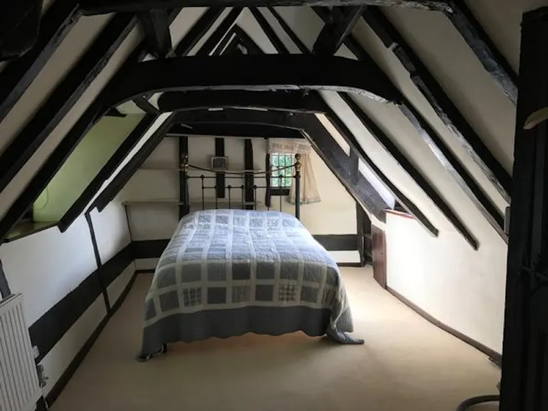 Bedroom at Film location C888 in East Sussex (photo 61)