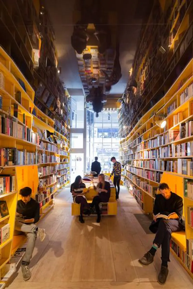 Eclectic Brick Lane bookshop, Q123 (photo 6)