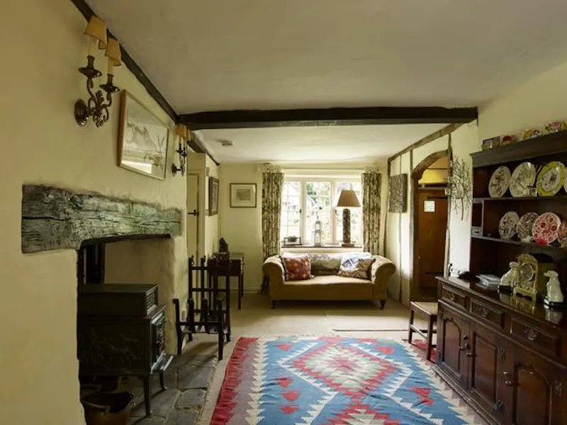 Beams at Thame thatched cottage, C889 (photo 2)