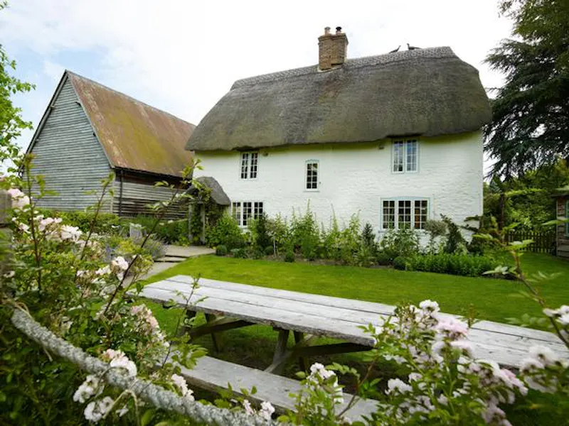 Thame thatched cottage, C889 (photo 15)