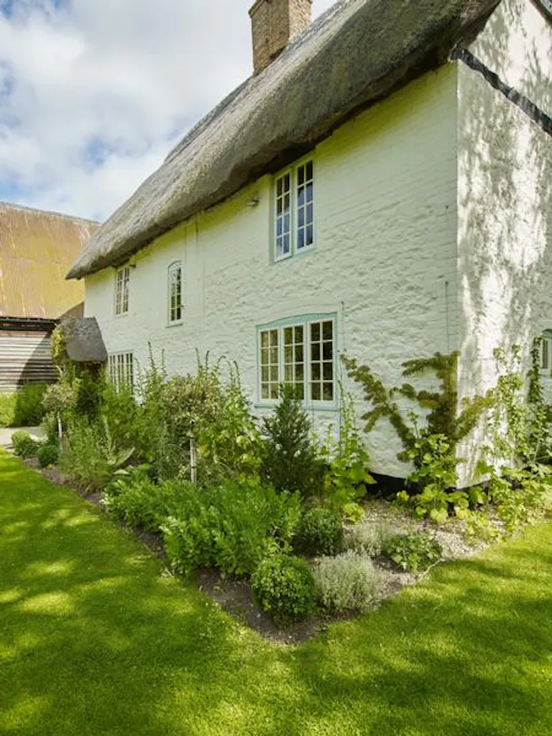 Thame thatched cottage, C889 (photo 16)