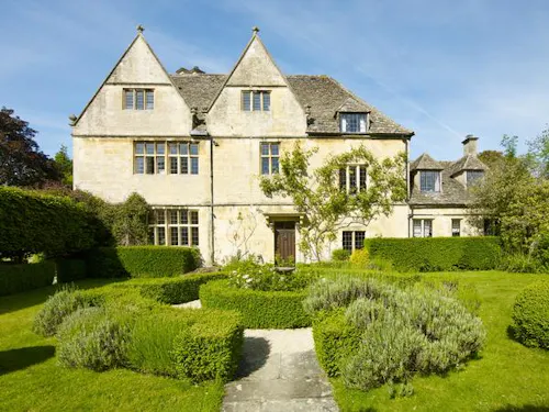 Cotswold country manor, M309