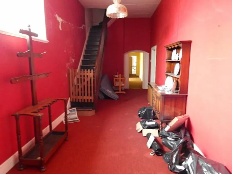 Macclesfield stately home, A1440 (photo 17)