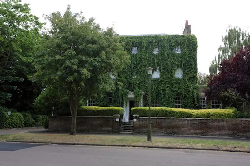 Stylish Ham Common house, F1151 (photo 1)