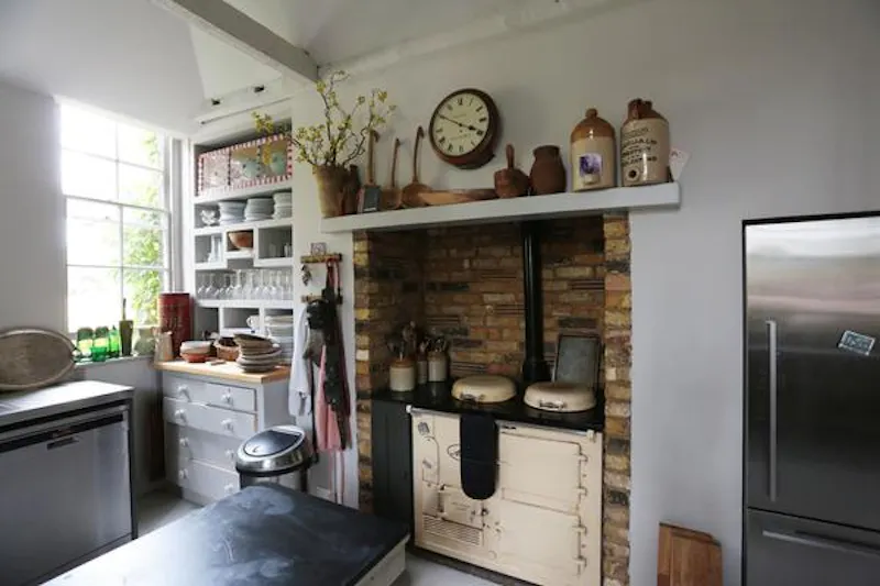 Aga at Stylish Ham Common house, F1151 (photo 14)