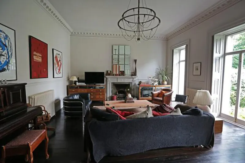 Sitting room at Stylish Ham Common house, F1151 (photo 4)