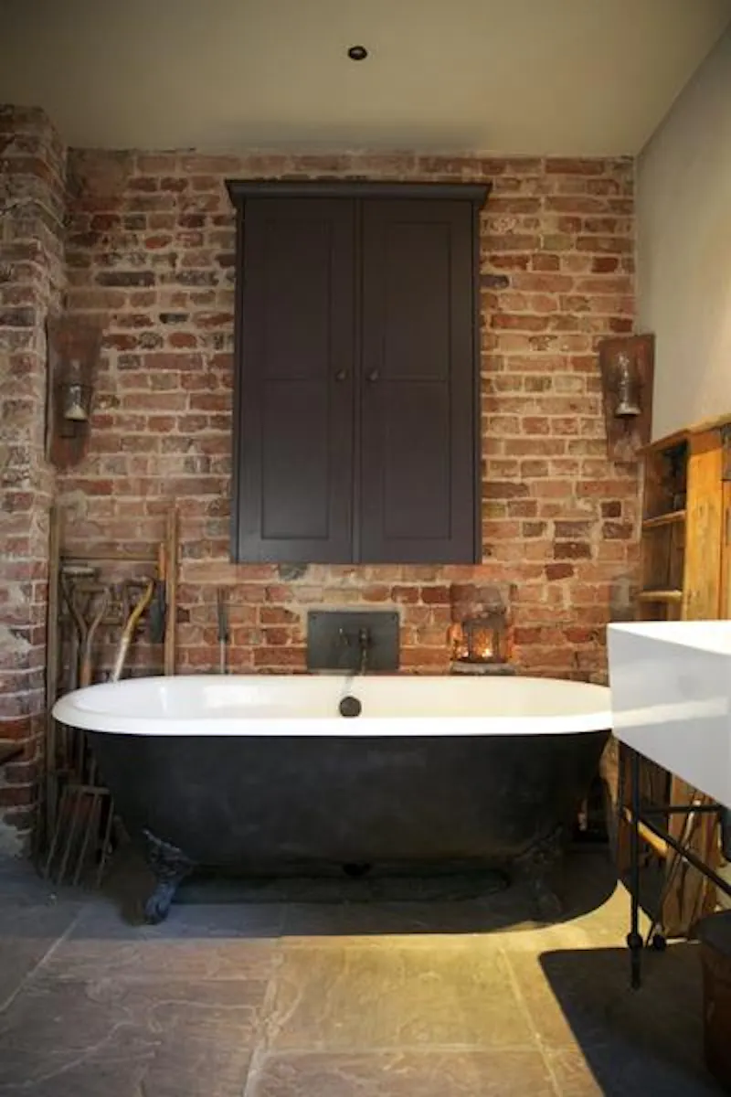 Bath - rolltop at Stylish Ham Common house, F1151 (photo 31)