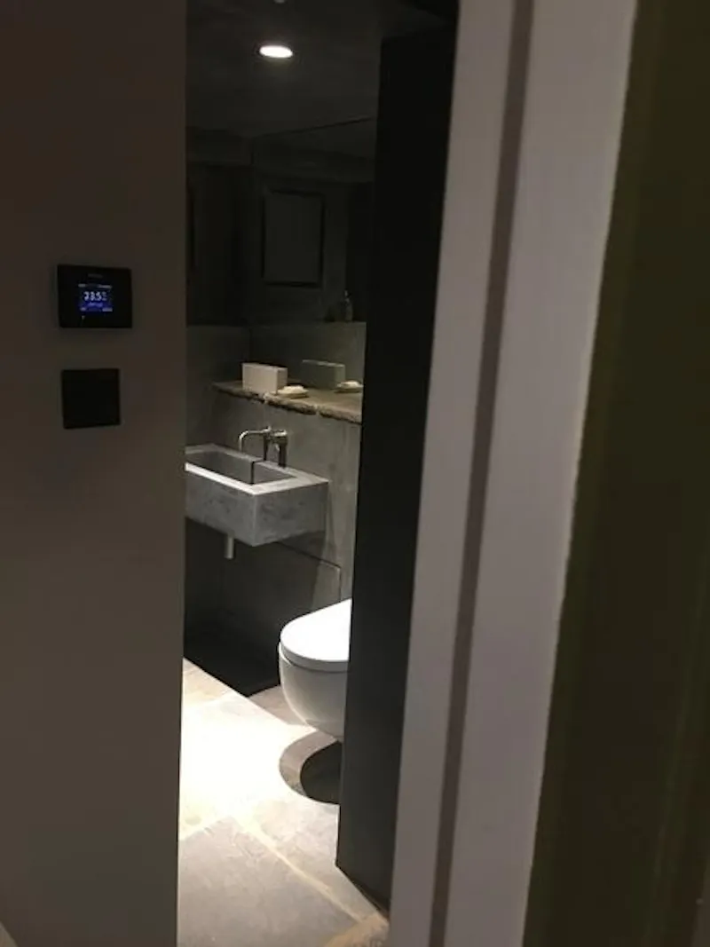 Bathroom at Stylish Ham Common house, F1151 (photo 58)