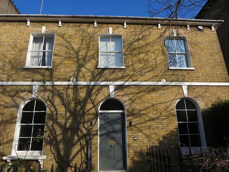 Colourful Peckham family home, D2324 (photo 1)