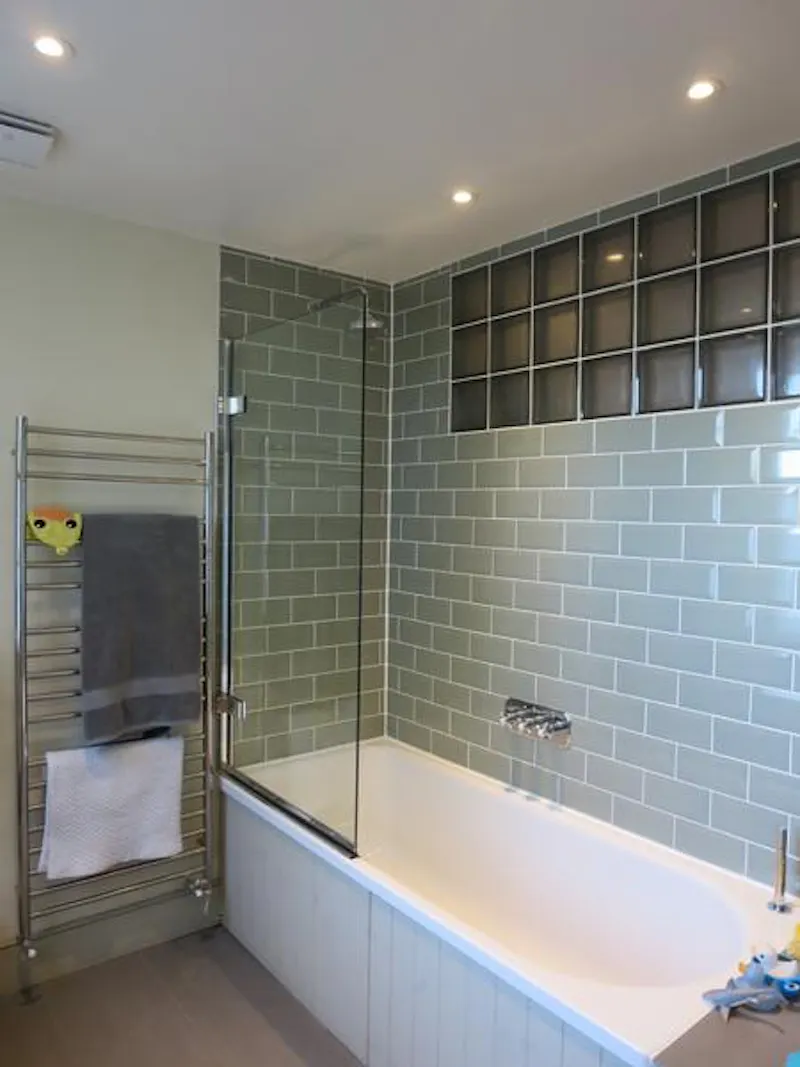 Bathroom at Colourful Peckham family home, D2324 (photo 21)