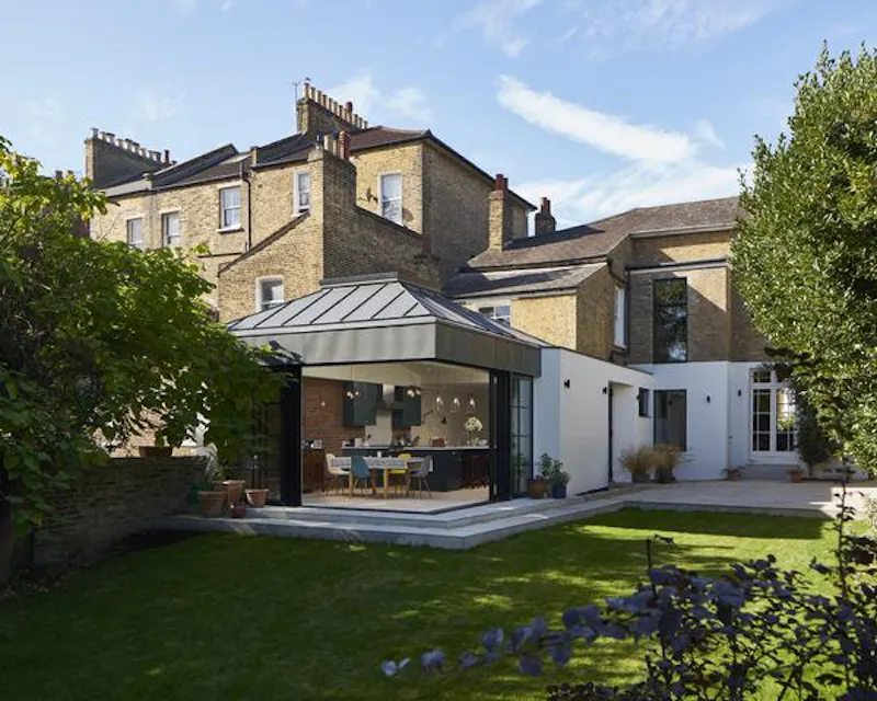 Colourful Peckham family home, D2324 (photo 24)