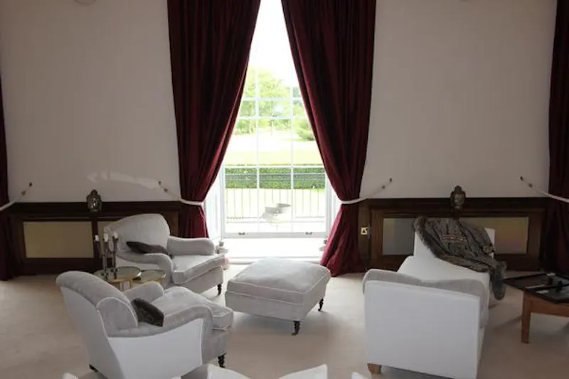 Apartment in Bayford mansion, A1443 (photo 3)
