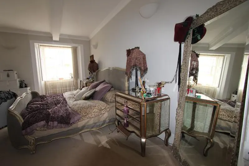Apartment in Bayford mansion, A1443 (photo 13)