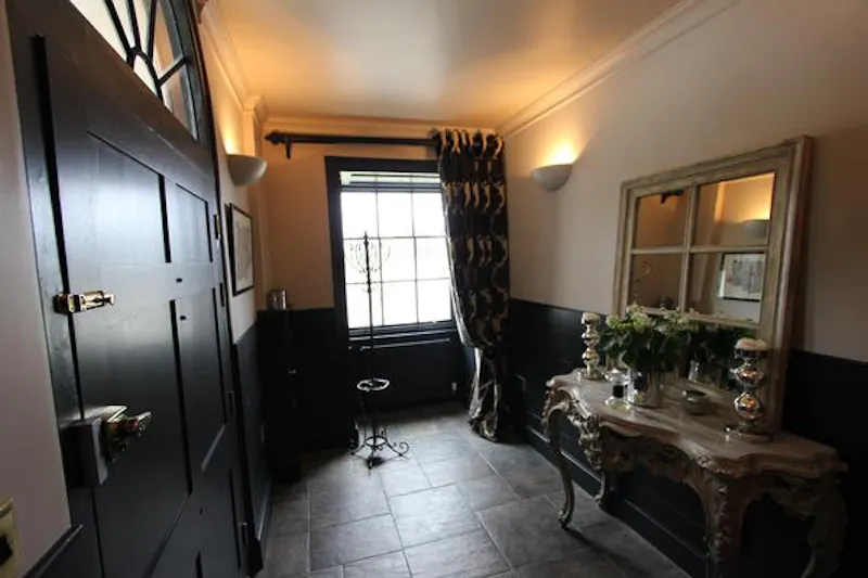 Apartment in Bayford mansion, A1443 (photo 17)