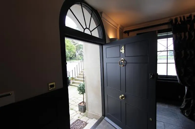 Apartment in Bayford mansion, A1443 (photo 18)