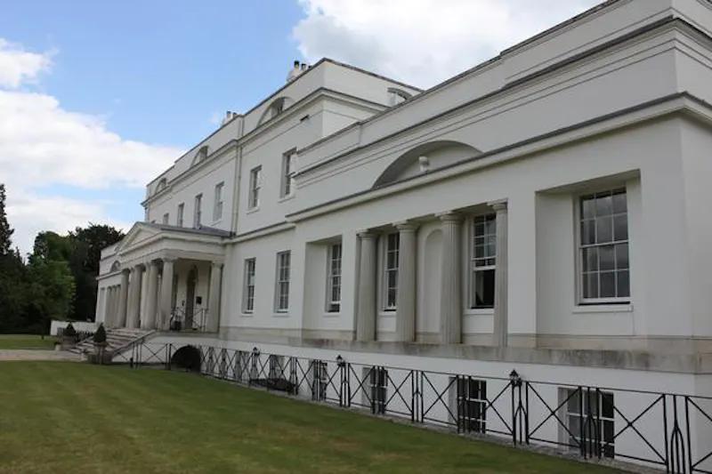 Apartment in Bayford mansion, A1443 (photo 19)