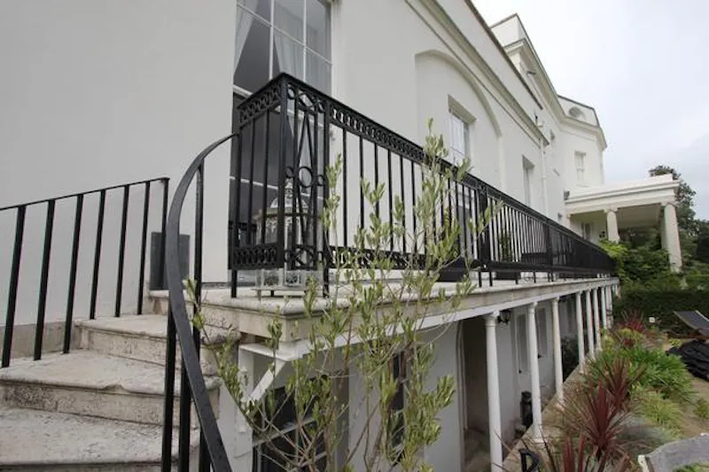 Balcony at Apartment in Bayford mansion, A1443 (photo 22)